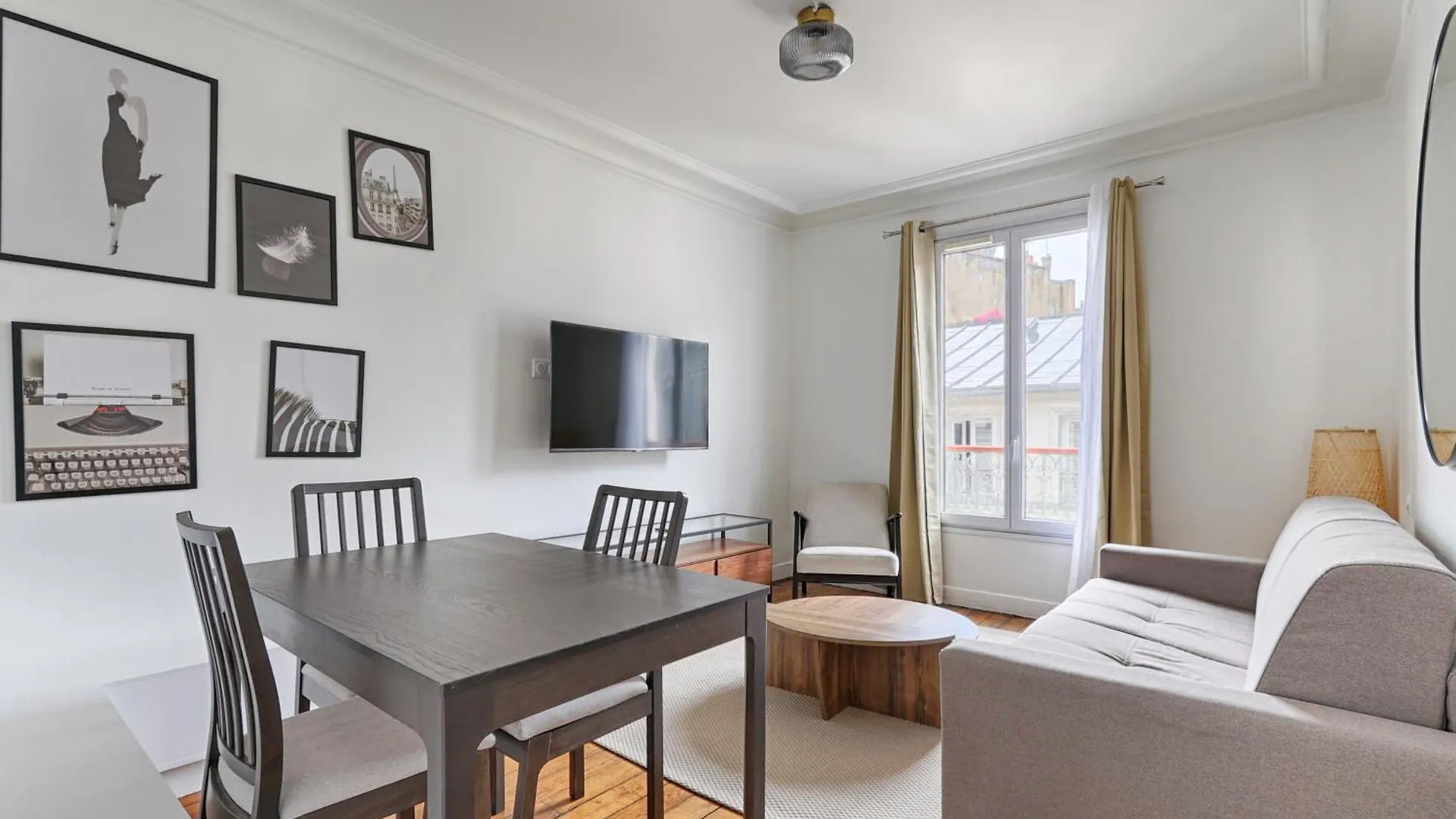 Montmartre Seveste Ii Magnifique 2br Lejlighed Paris