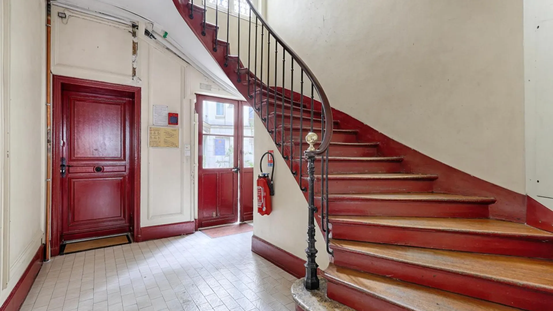Montmartre Seveste Ii Magnifique 2br Apartment